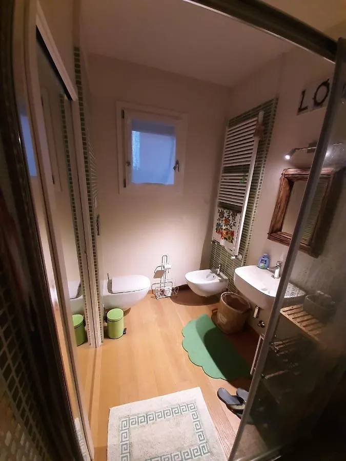 Nuova Casa Al Lago Con Piscina Desenzano del Garda Apartment