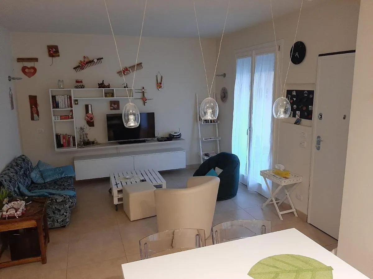 Apartment Nuova Casa Al Lago Con Piscina Desenzano del Garda Italy