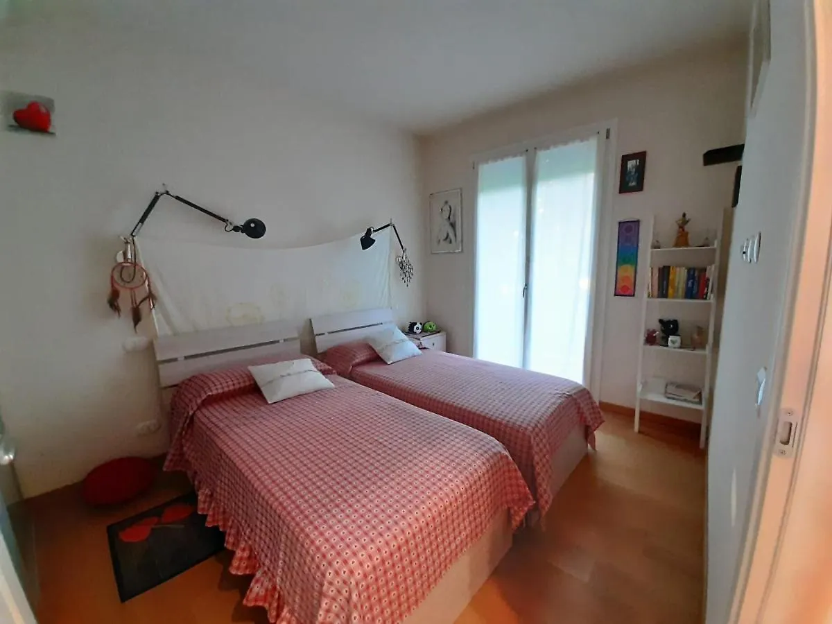Nuova Casa Al Lago Con Piscina Desenzano del Garda Italy